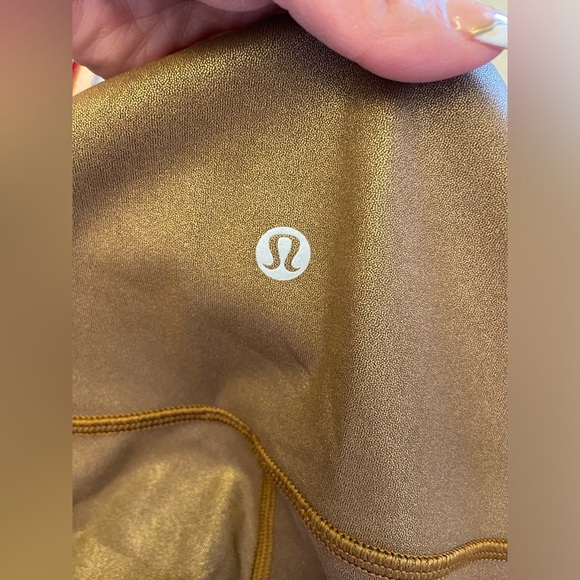 Lululemon legging - Picture 2 of 9